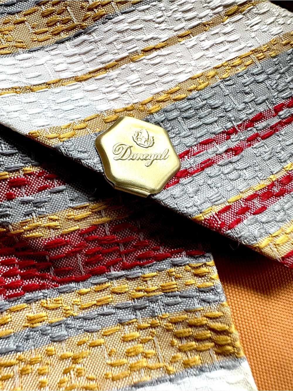 1970's Bachrach Wide Striped Tie in Cream, Red & Light Blue - Picture 4 of 7